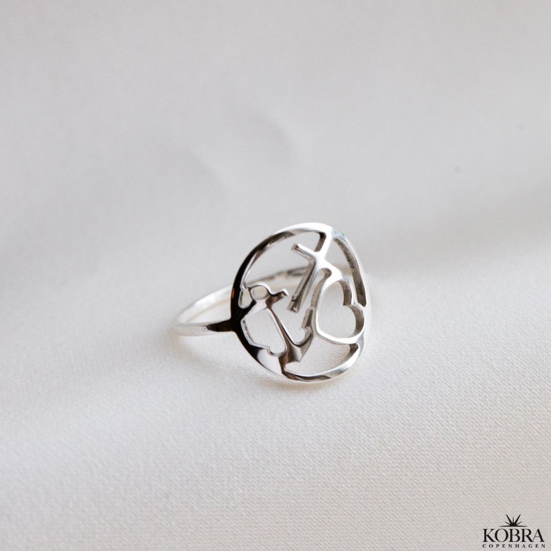 "Tro Hb og Krlighed" hndlavet slv ring 