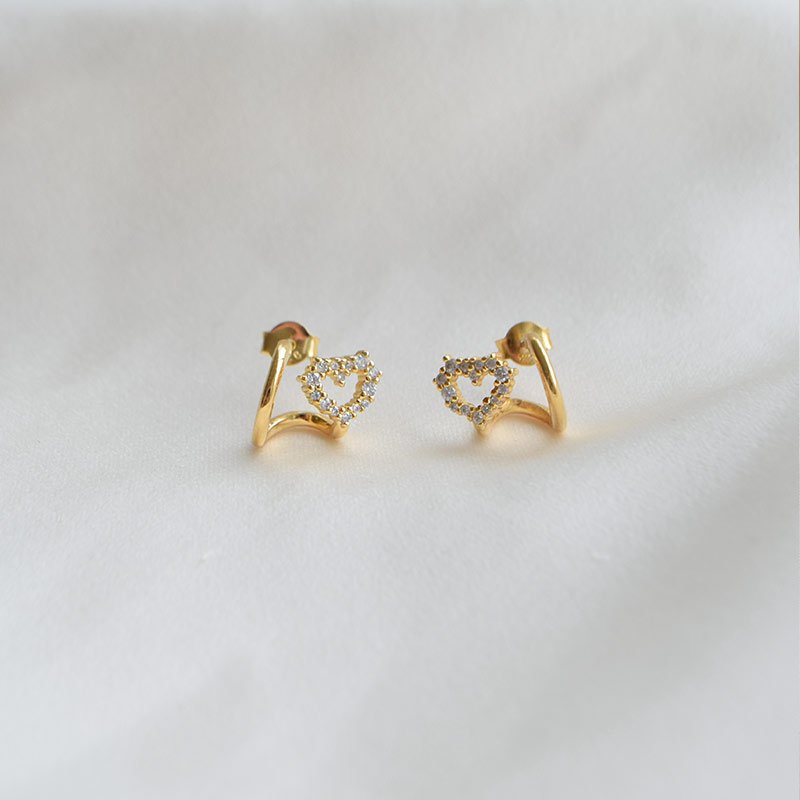 "Twin Heart" 2-i-1 �restikker med hjerter i 18k forgyldt