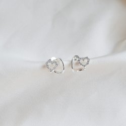 "Twin Heart" 2-i-1 �restikker med hjerter i s�lv