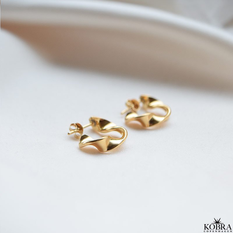 "Sandy" twisted guld reringe