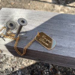 "Tyler" Dogtag in gold with personal engraving