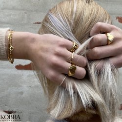 "Hawaii" 18 carat gold plated ring with white stones