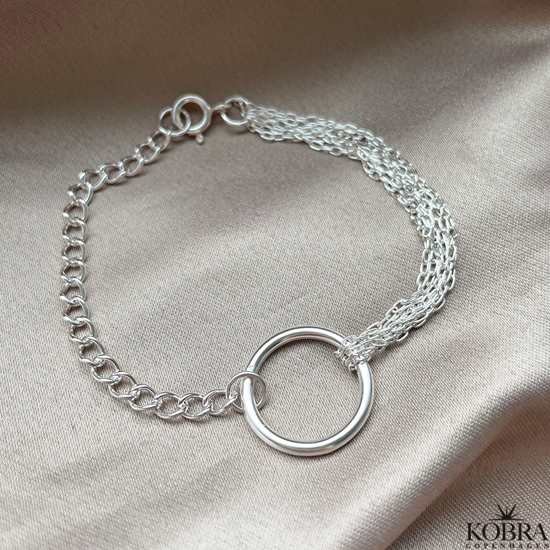 "Marion" Slv armbnd med slvring og chunky kde