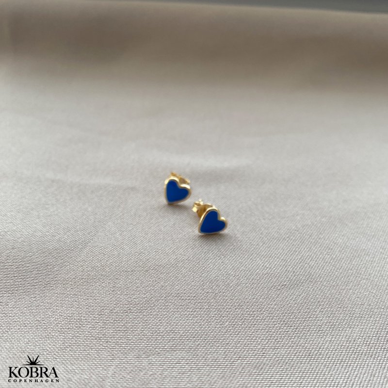 "Valentina" - smukke sm guld hjerte reringe med emalje i sort eller bl