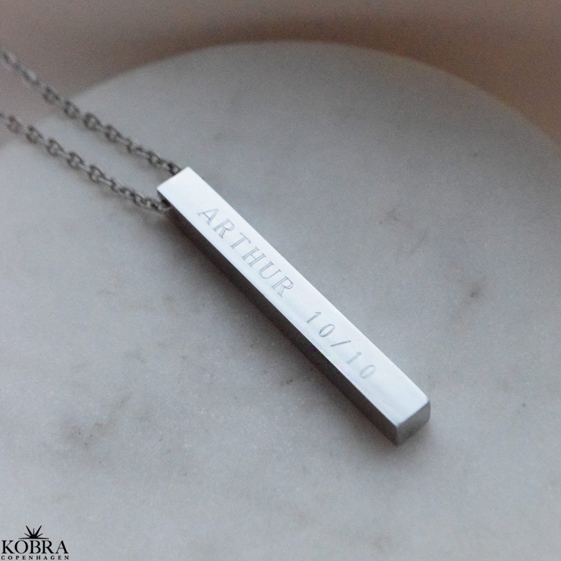 "Maxwell" vandfast halskde i stl inklusiv din gravering