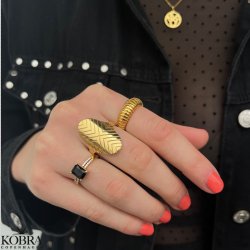 "Victory" hndlavet oval 18 karat forgyldt V ring