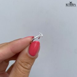 "Vegas" slv earcuff med drbeformet sten