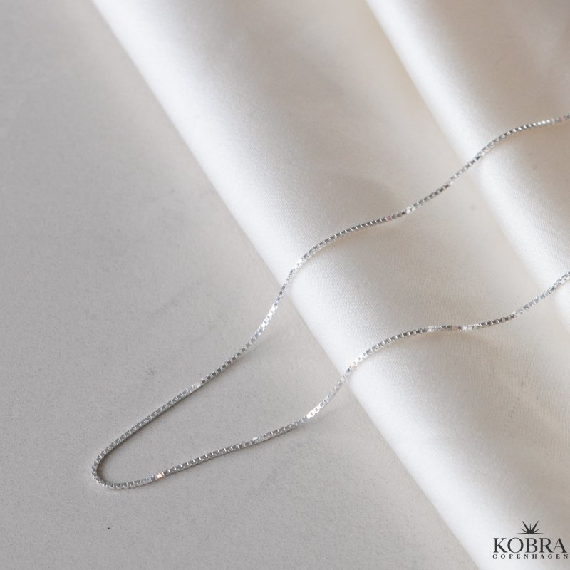 Venezia chain, sterling silver or 18 carat gold plated