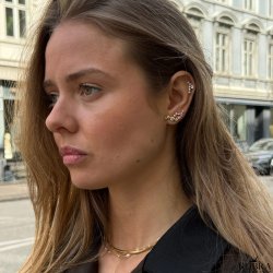 "Casablanca" 18 karat forgyldte perlereringe med lille drbe