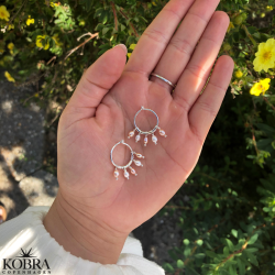 "Wilma" small hoops earrings with pearls