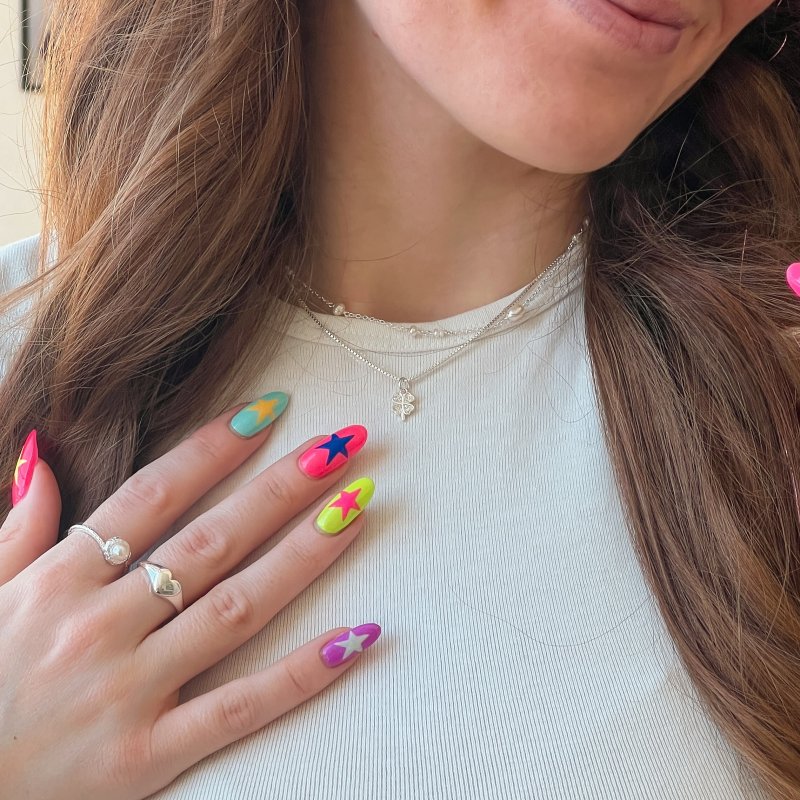 "Wish" s�lv firkl�ver halsk�de med sten