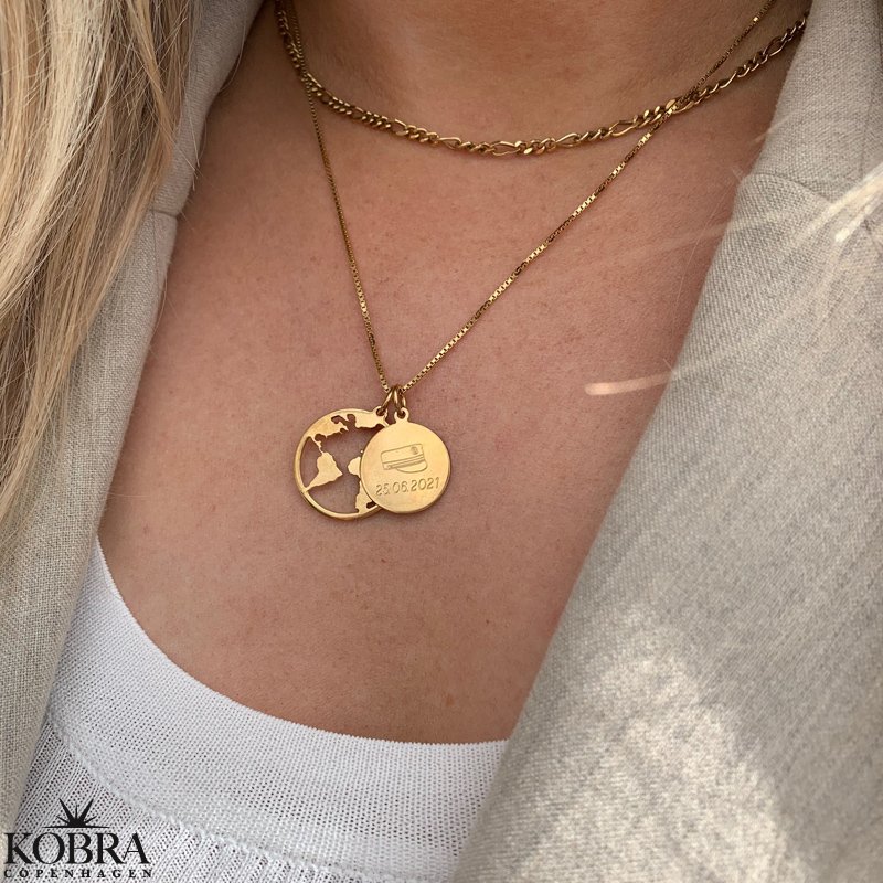 "World" necklace in 14 carat gold plated with pendant including engraving!