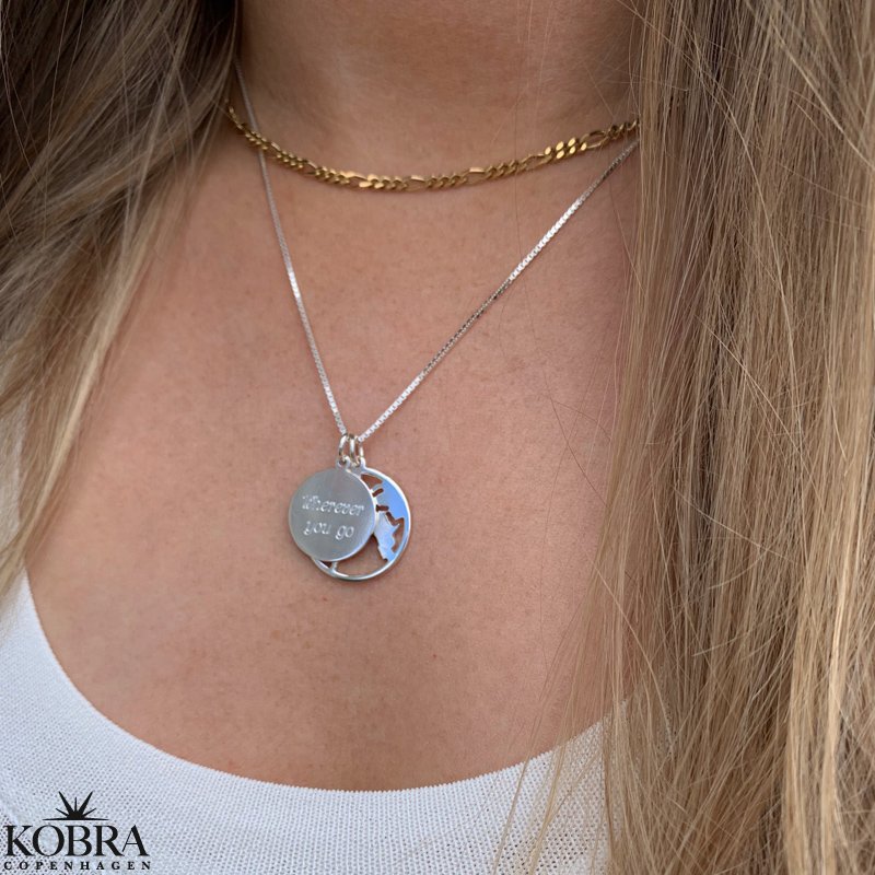 "World" silver necklace with round pendant including personalized engraving!
