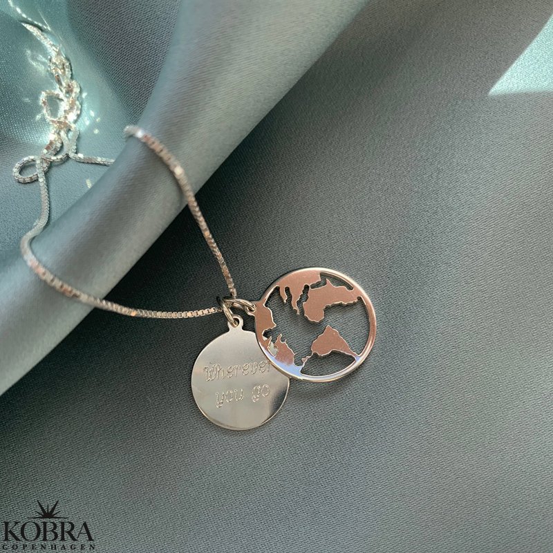 "World" silver necklace with round pendant including personalized engraving!