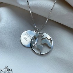 "World" silver necklace with round pendant including personalized engraving!